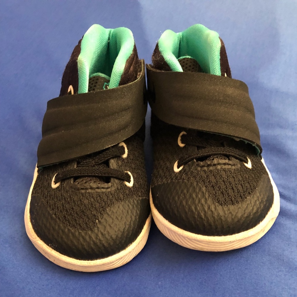 Nike Kyrie 2 with skulls